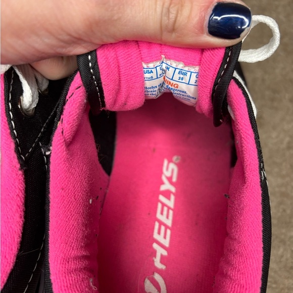 Heelys Black and Pink Roller Sneaks- Like New - Picture 10 of 10